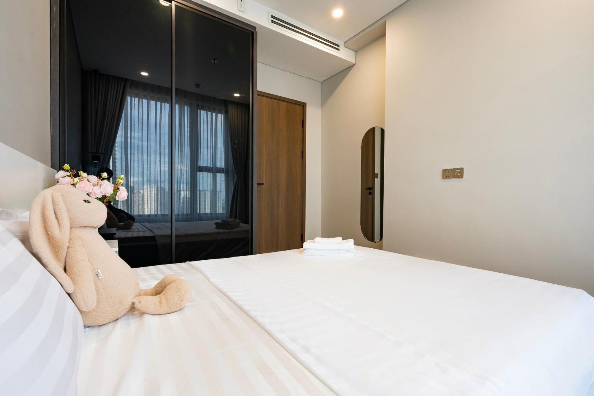 Lumiere Riverside Condotel By Meli *